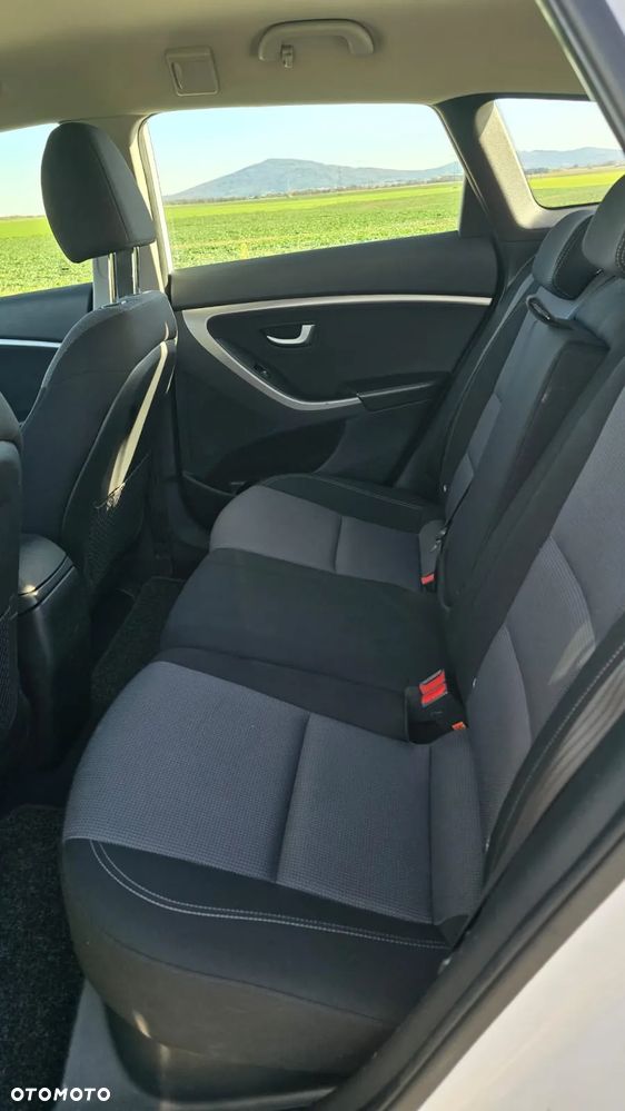 Hyundai i30 1.6 CRDi Style - 11