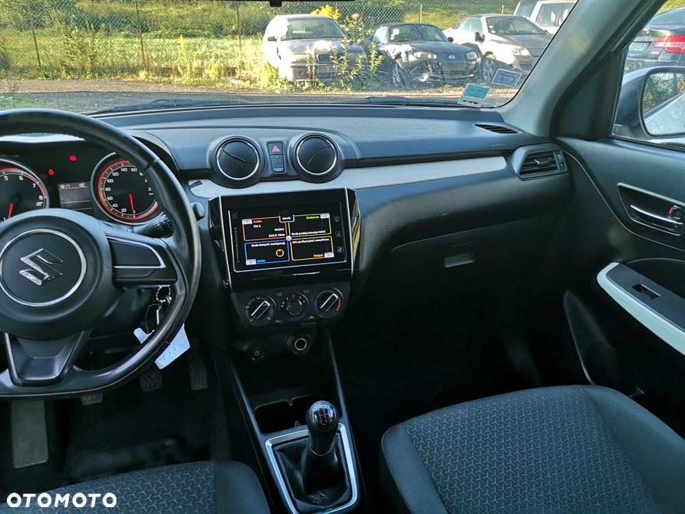 Suzuki Swift 1.2 Premium Plus - 28