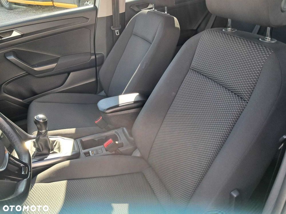 Volkswagen T-Roc 1.0 TSI Advance - 21
