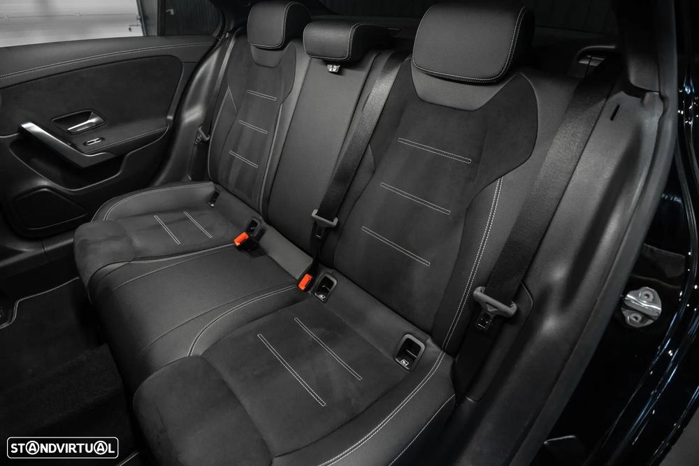 Mercedes-Benz A 250 Limousine e 8G-DCT AMG Line - 25