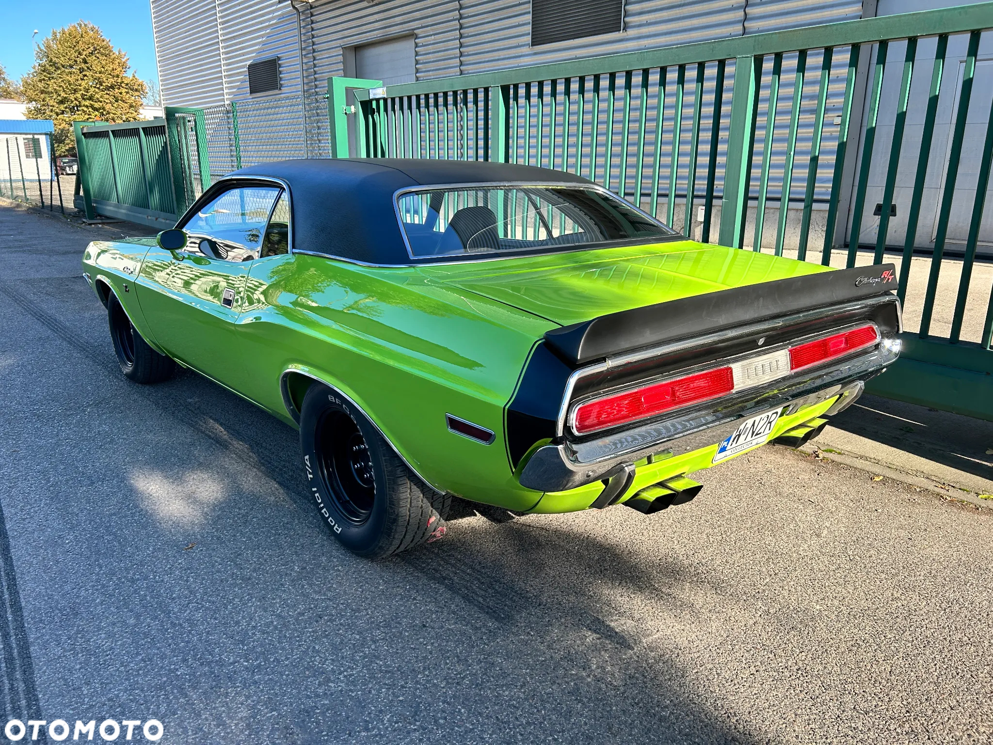 Dodge Challenger - 19