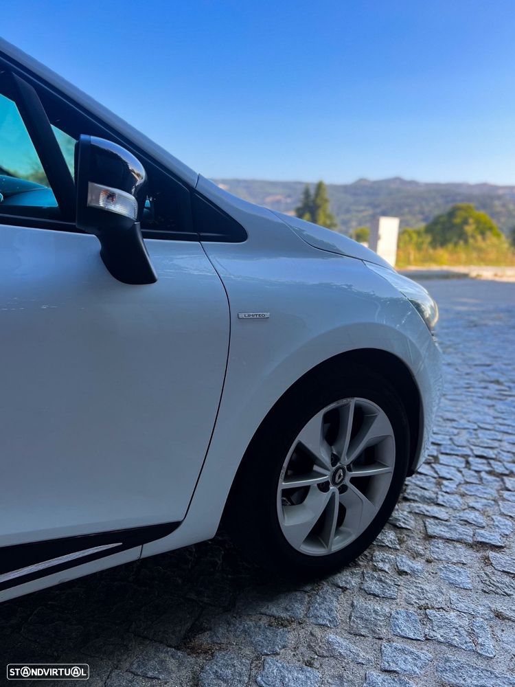Renault Clio 1.5 dCi Limited EDition - 17
