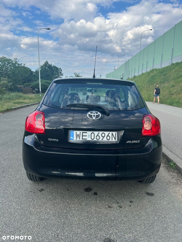 Toyota Auris 1.4 D-4D Luna - 4