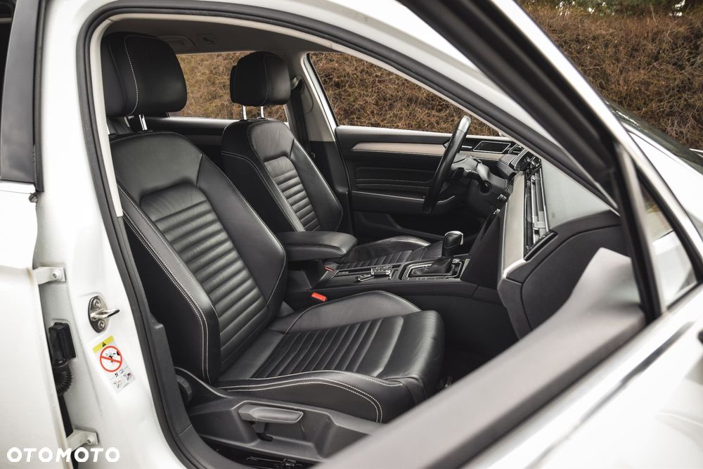 Volkswagen Passat Alltrack 2.0 TDI SCR 4Mot DSG - 9