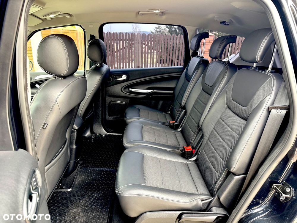 Ford S-Max - 10