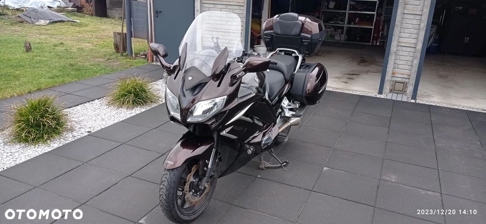 Yamaha FJR - 10