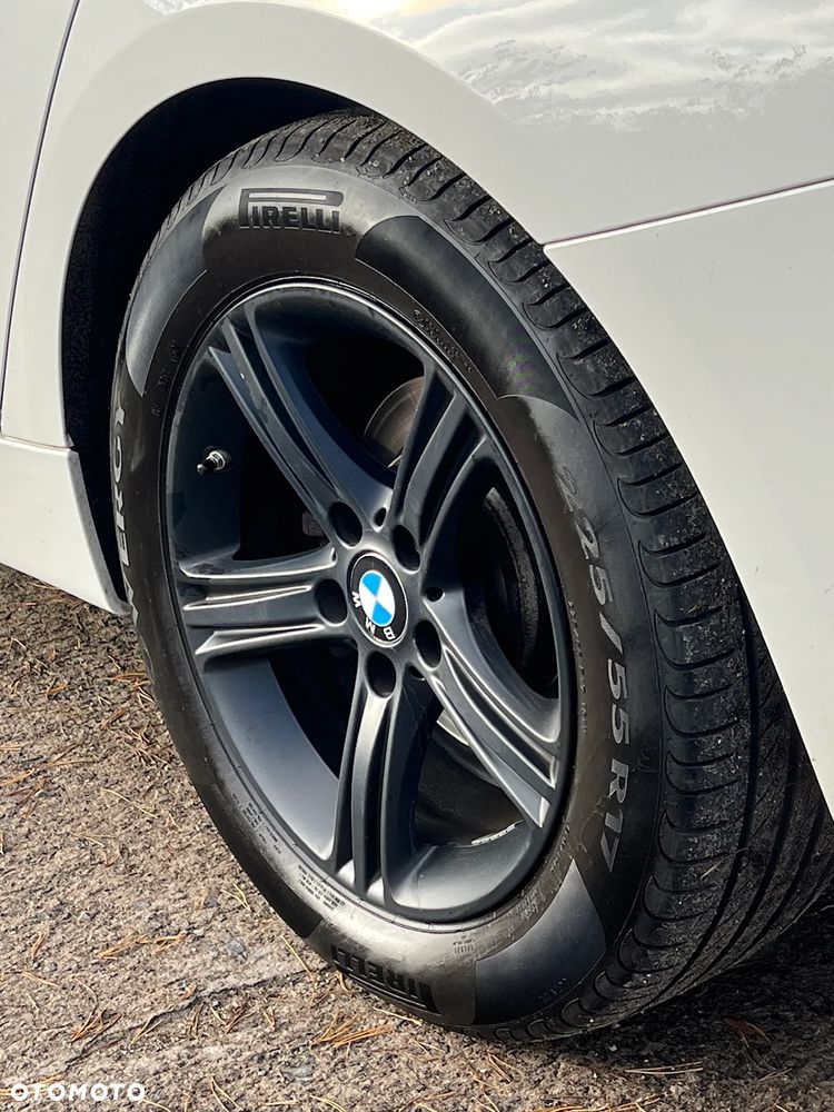 BMW 3GT 318d Business Edition - 16