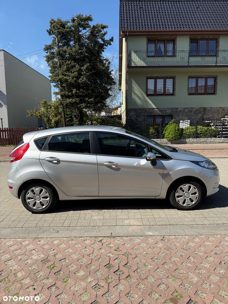 Ford Fiesta 1.25 Ambiente - 2