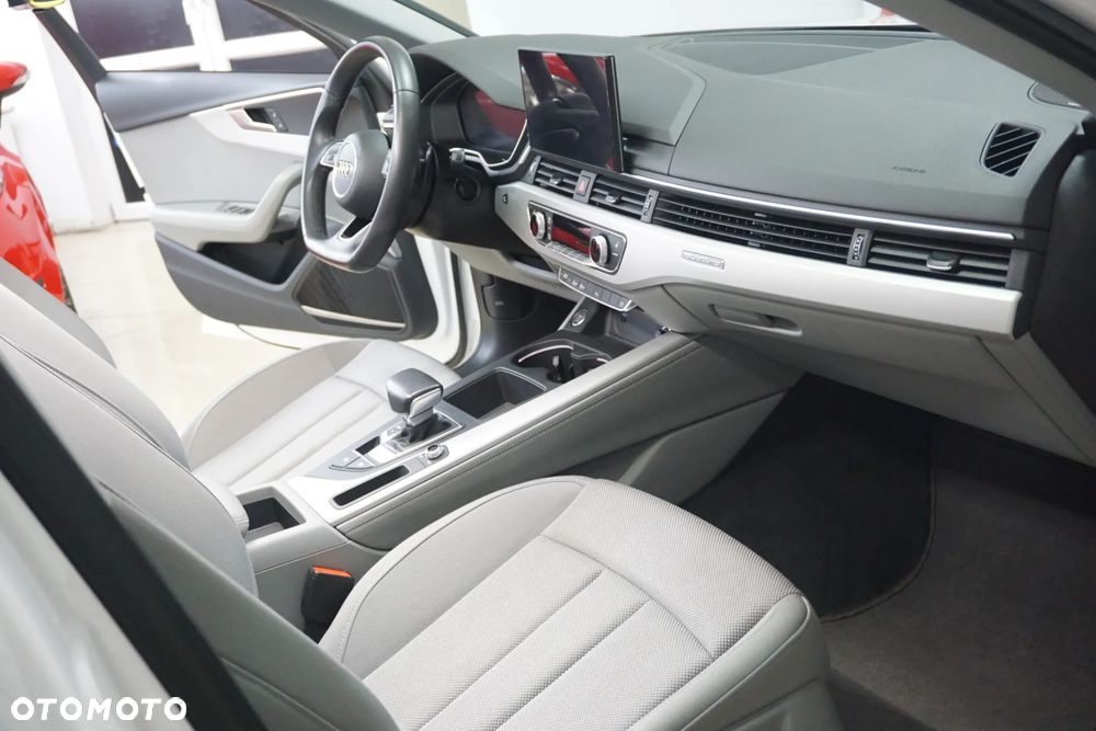 Audi A4 Avant 40 TFSI quattro S tronic - 26