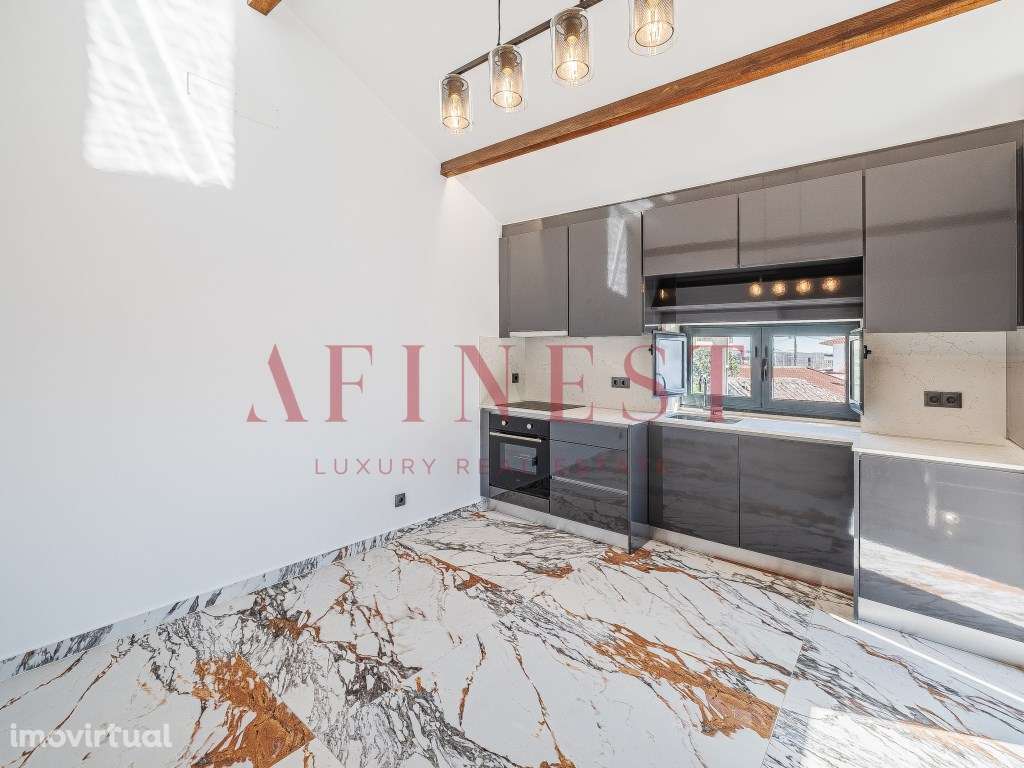 MORADIA COM POTENCIAL T5 NA RANA | IDEAL INVESTIMENTO OU HABITAÇÃO - Grande imagem: 4/50