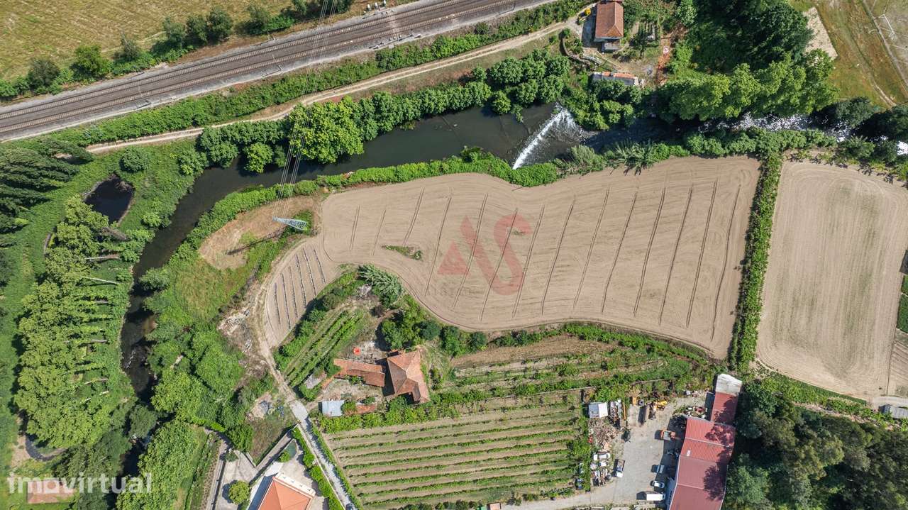 Quinta com acesso direto ao rio em Penafiel | 14.698 m² - Grande imagem: 2/13