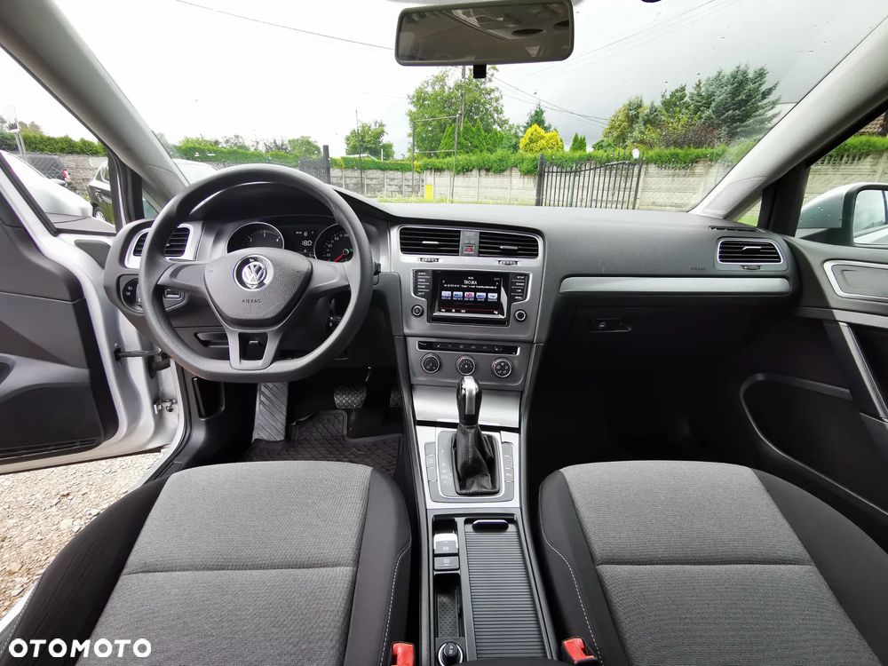 Volkswagen Golf 1.6 BlueTDI DSG Comfortline - 9