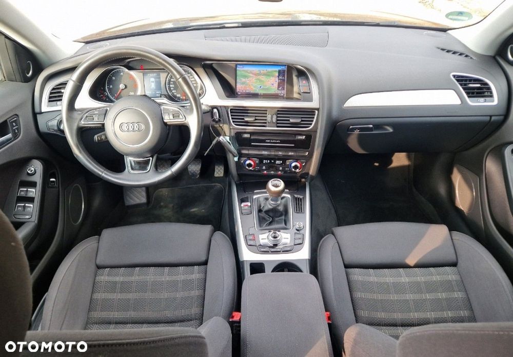 Audi A4 Avant 2.0 TDI DPF quattro S line Sportpaket - 26