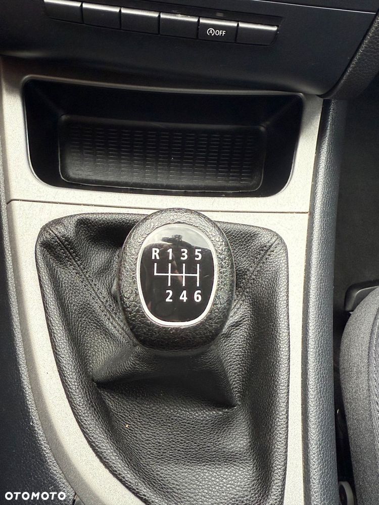 BMW Seria 1 - 18