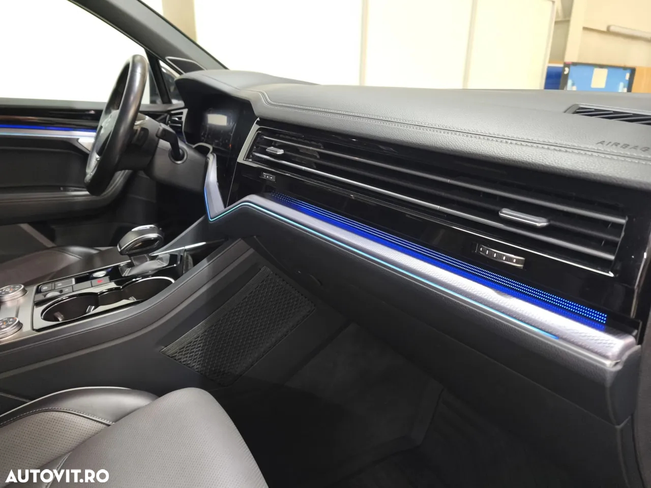 Volkswagen Touareg 3.0 V6 TDI 4Motion DPF Automatik R-Line - 16