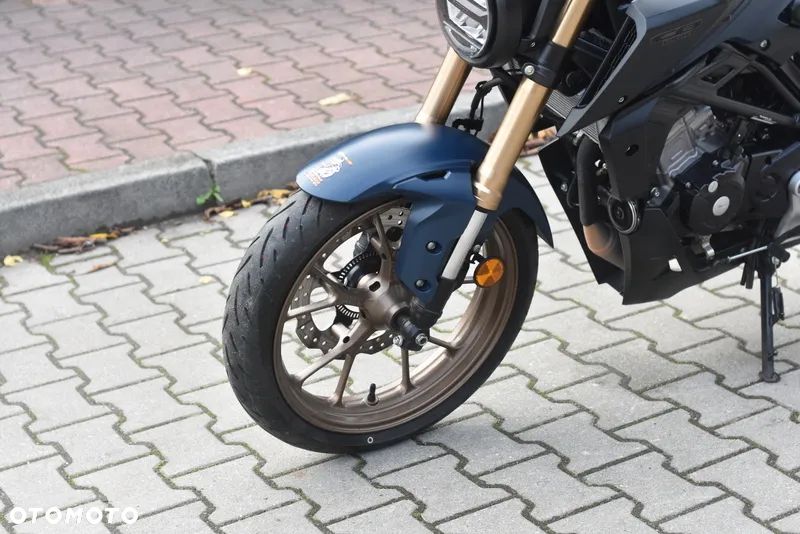 Honda CBF - 24