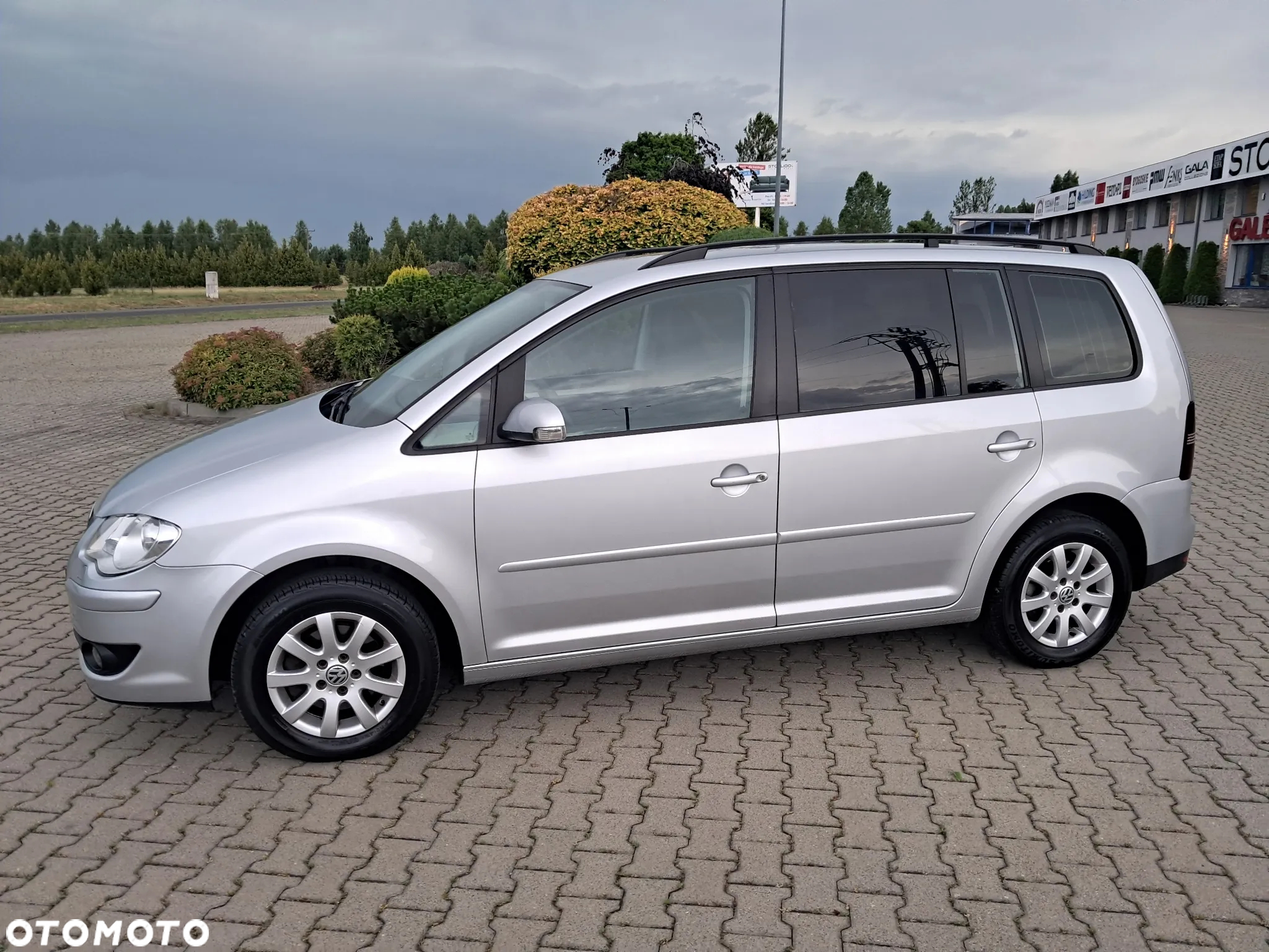 Volkswagen Touran 1.9 TDI DPF Highline - 9