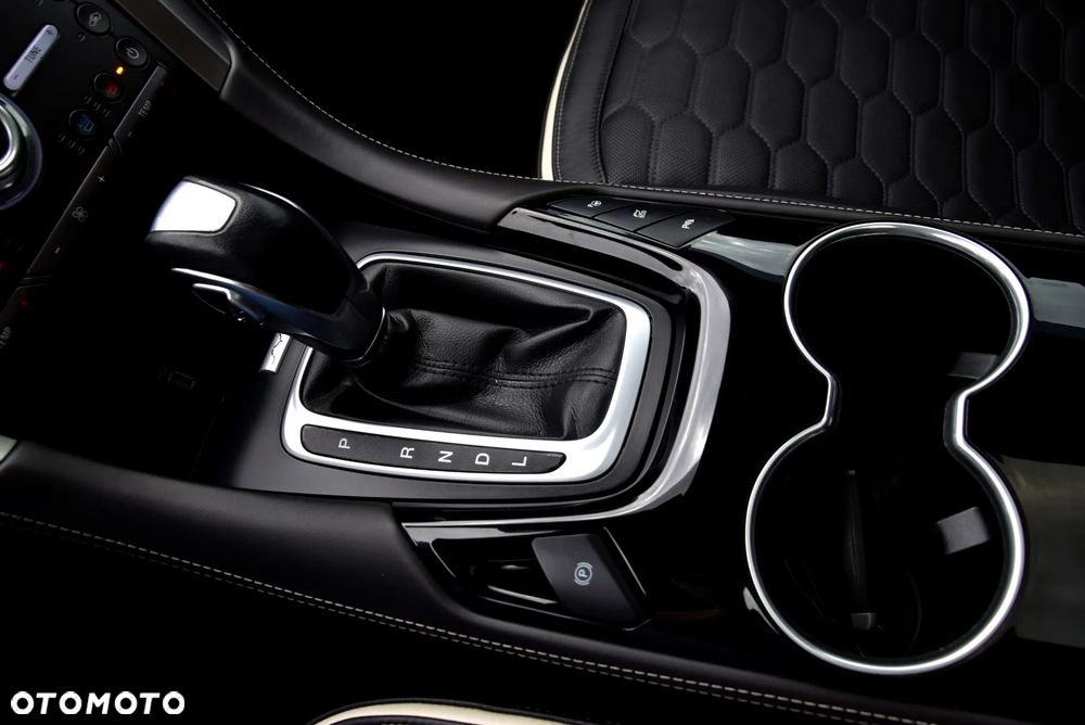 Ford Mondeo 2.0 Hybrid Vignale Plus - 25
