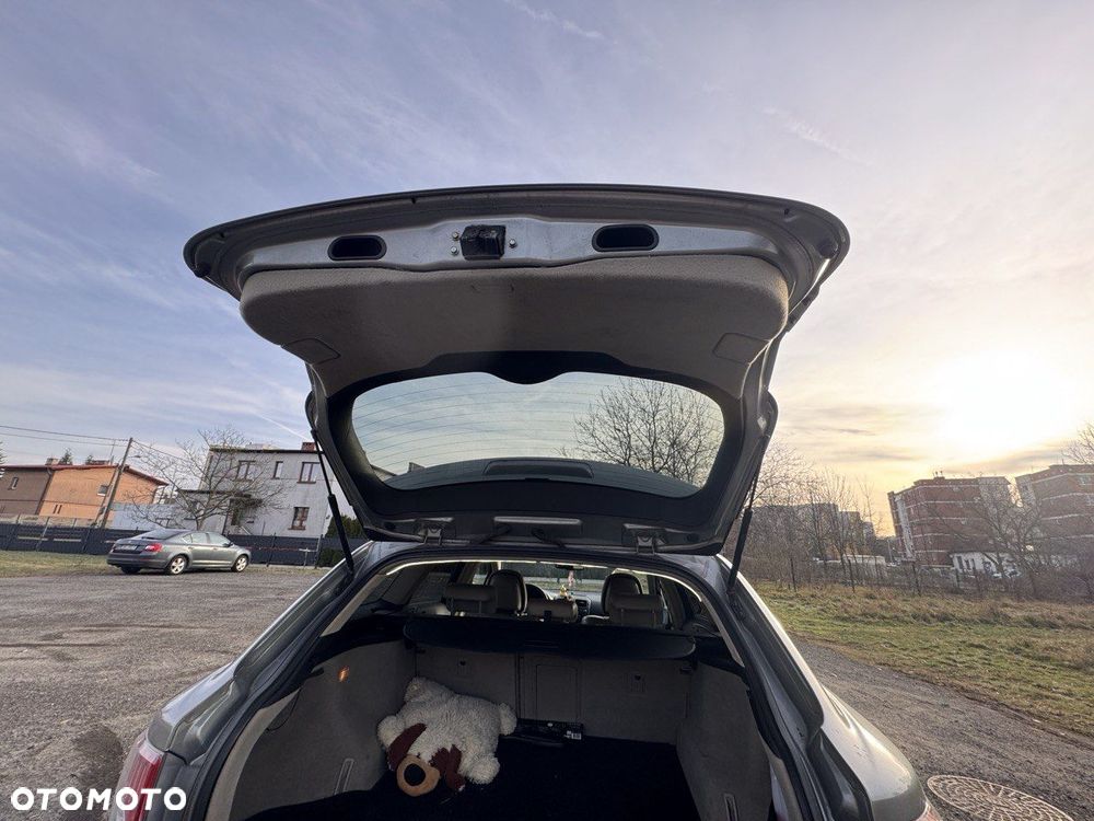 Toyota Avensis 2.0 Sol plus EU5 MS - 7