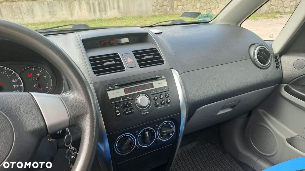 Suzuki SX4 1.9 DDiS 4WD GS / Premium - 4