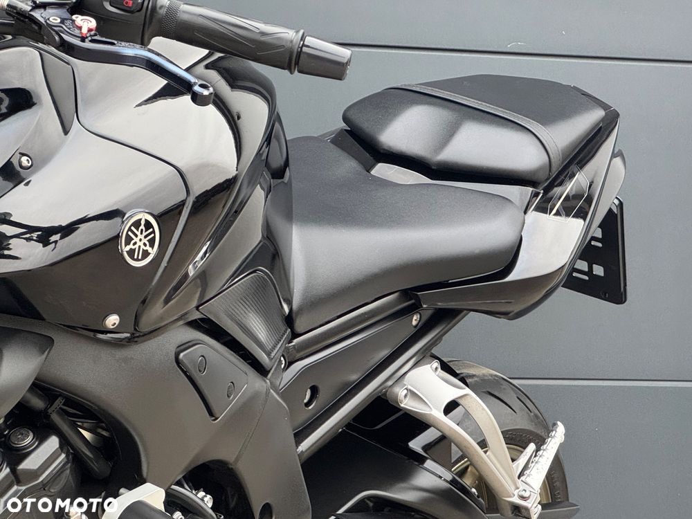 Yamaha FZ - 29