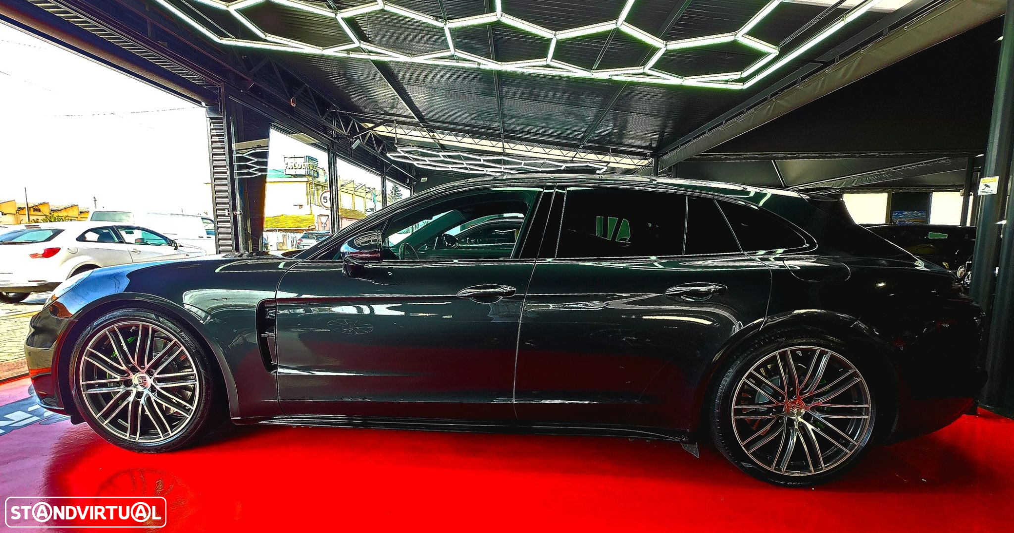 Porsche Panamera Sport Turismo 4 E-Hybrid - 6