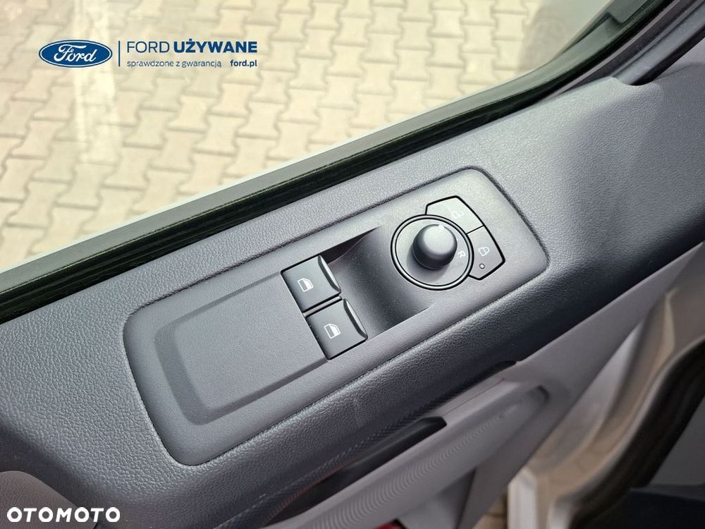 Ford Tourneo-custom - 24