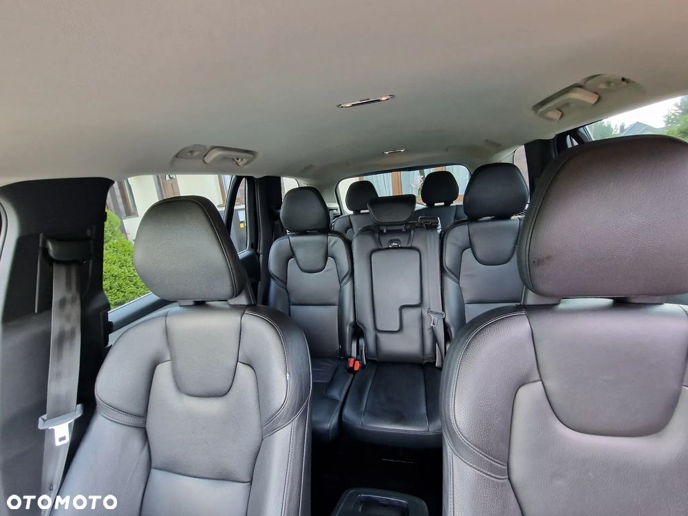 Volvo XC 90 D5 AWD Momentum 7os - 9