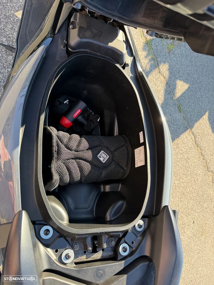 Yamaha NMAX - 11