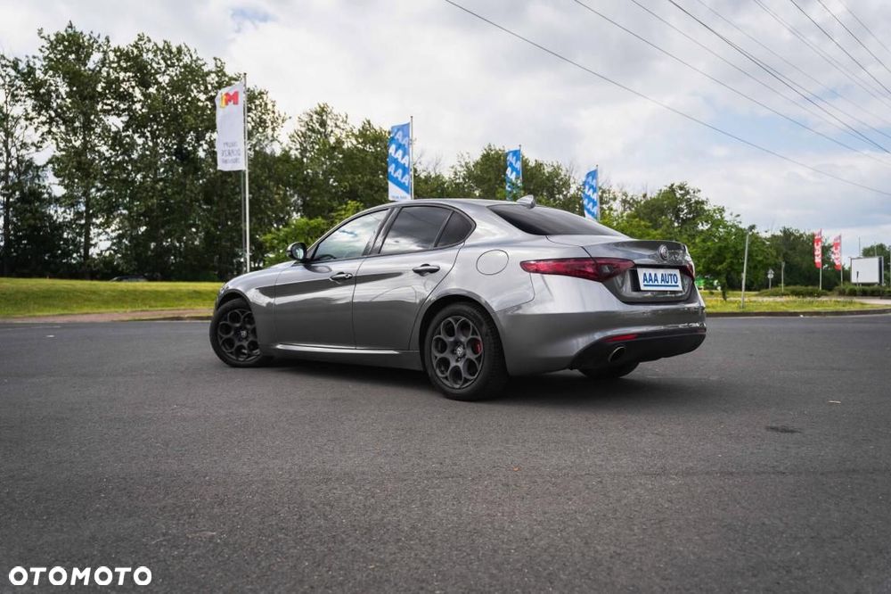 Alfa Romeo Giulia - 7