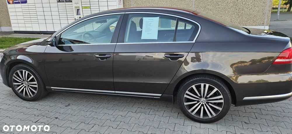 Volkswagen Passat 1.4 TSI BMT Comfortline - 12