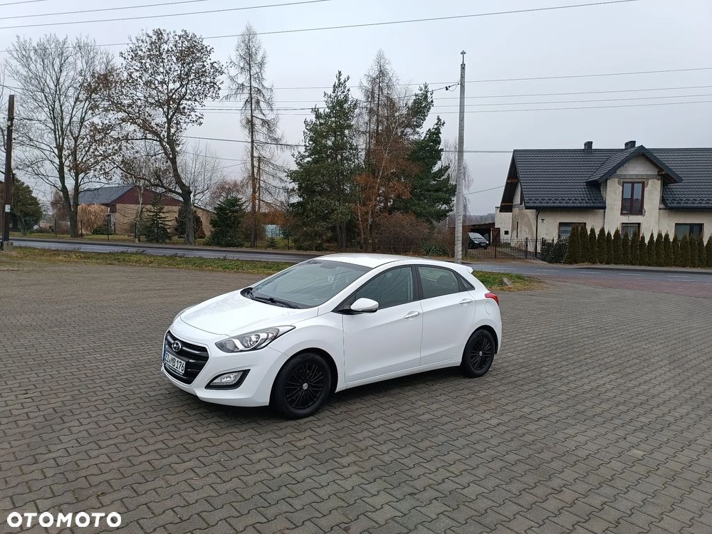 Hyundai i30 blue 1.6 CRDi Premium - 1