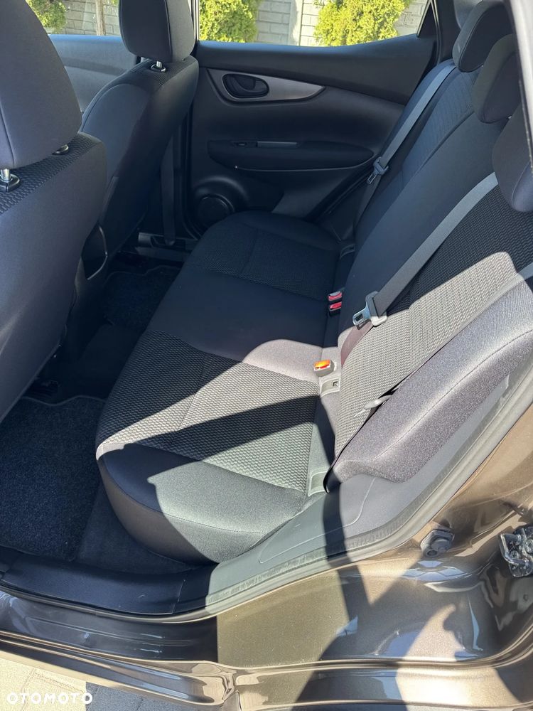 Nissan Qashqai 1.2 DIG-T Visia Xtronic - 22
