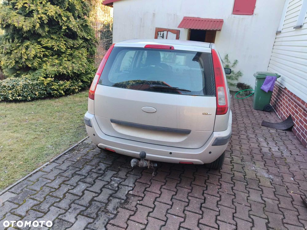 Ford Fusion - 2