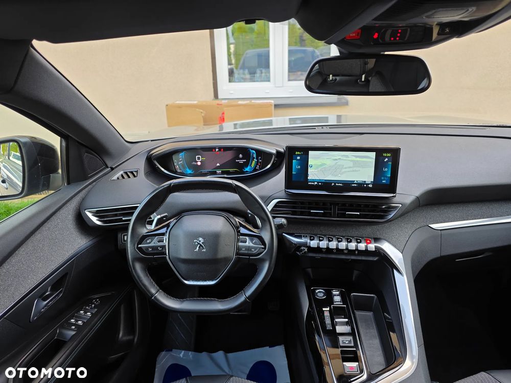 Peugeot 3008 1.6 PureTech Hybrid4 PHEV Allure S&S EAT8 - 24