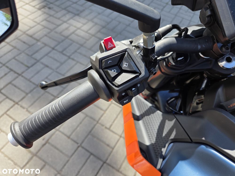 KTM Duke 125 - 32