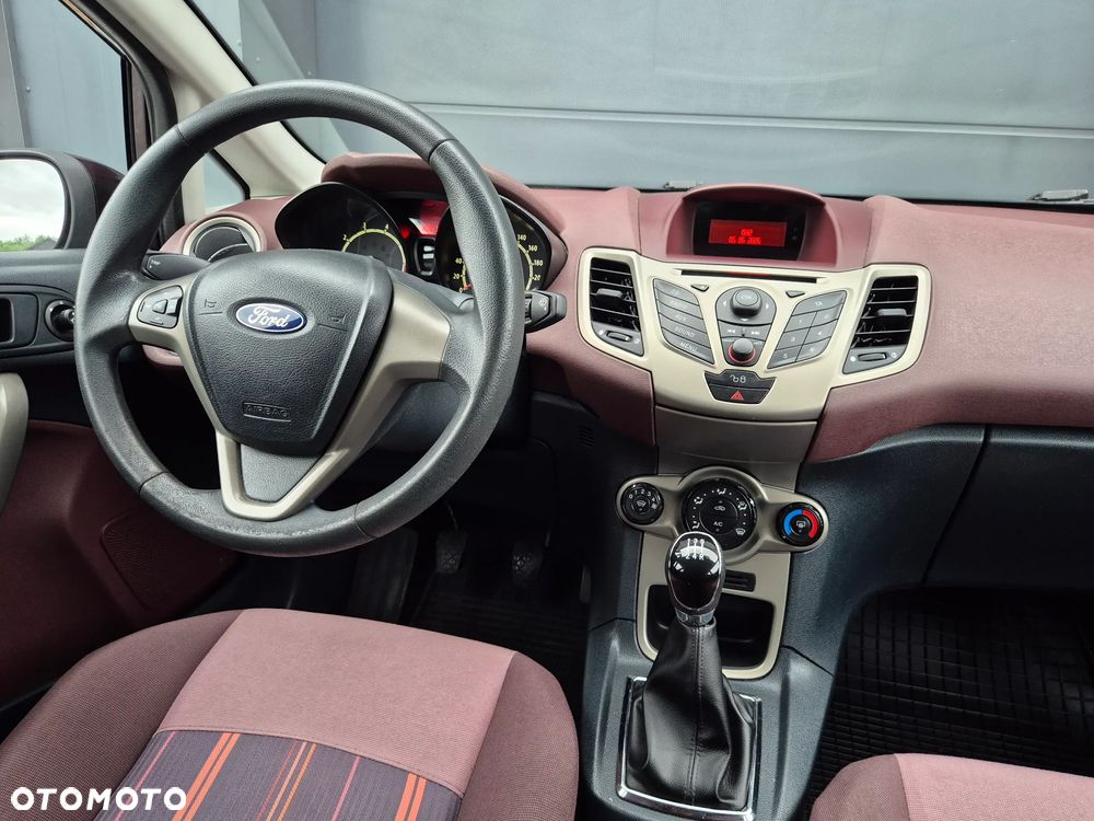 Ford Fiesta 1.25 Trend - 12
