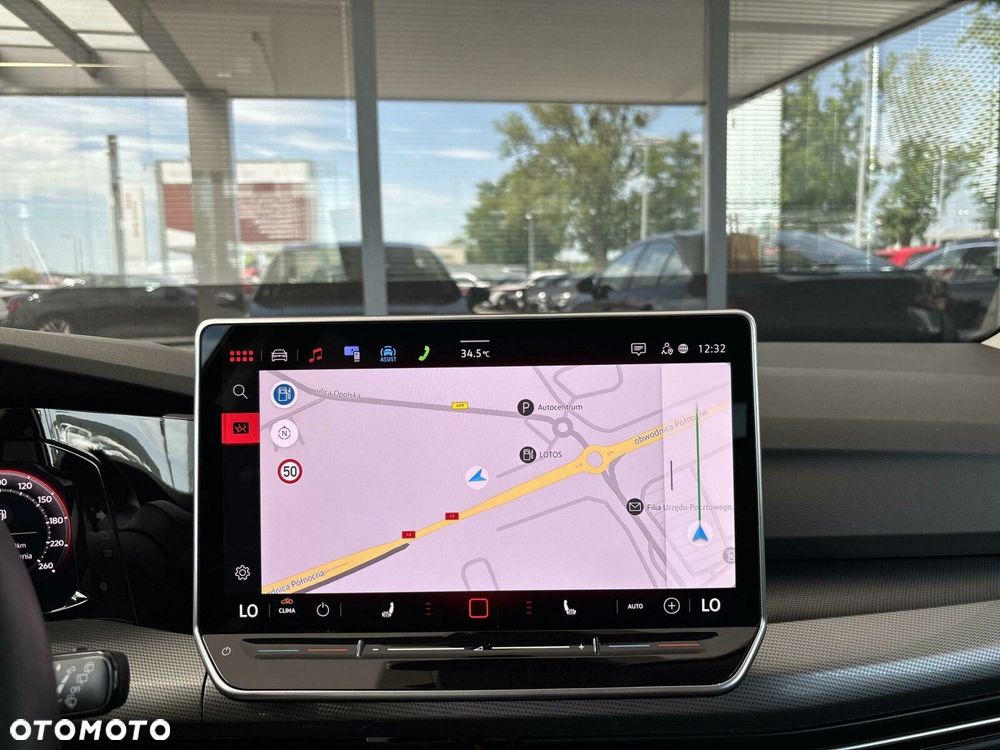 Volkswagen Golf - 22