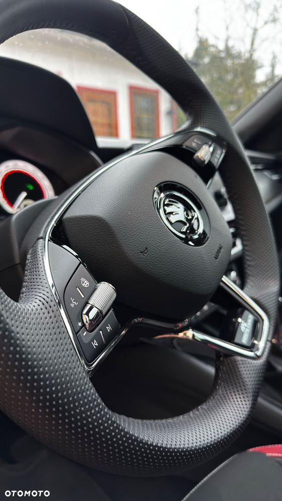 Skoda Kamiq 1.0 TSI Monte Carlo DSG - 21