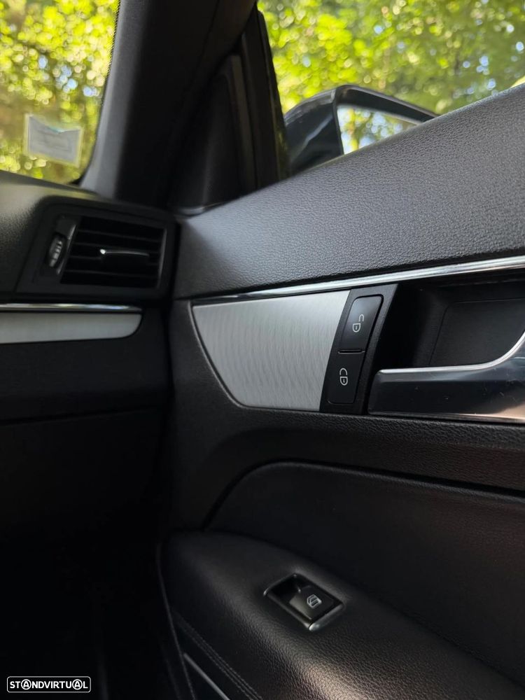 Mercedes-Benz E 220 (BlueTEC) d 9G-TRONIC - 32