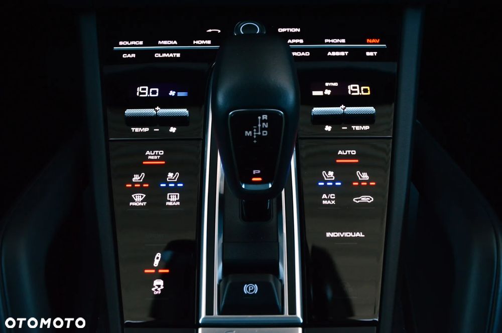 Porsche Cayenne E-Hybrid PHEV - 27