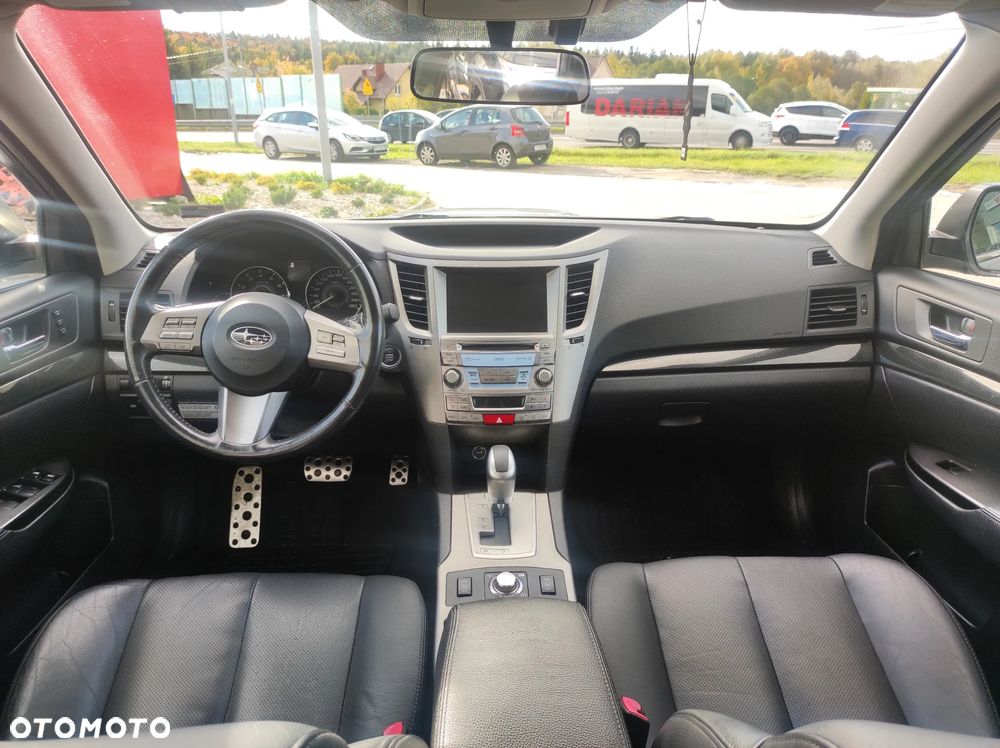 Subaru Legacy 2.5i GT - 14