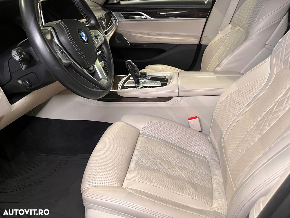 BMW Seria 7 730d xDrive - 26