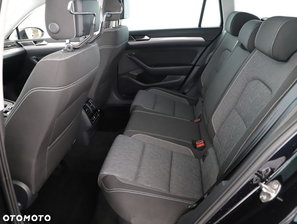 Volkswagen Passat Variant 2.0 TDI 4Mot Elegance DSG - 13
