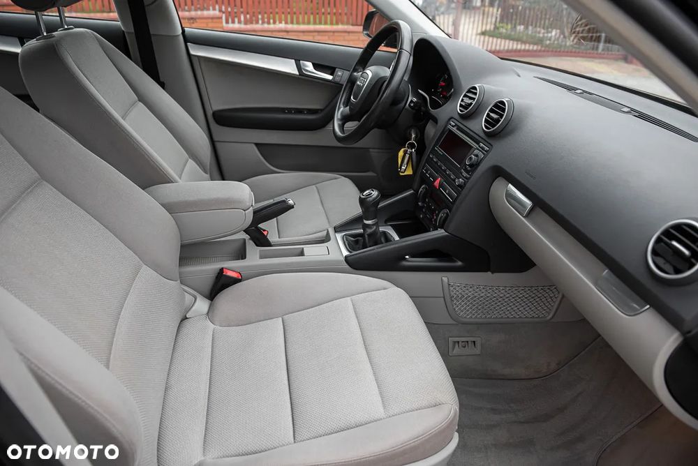 Audi A3 Sportback 1.4 TFSI Attraction - 29