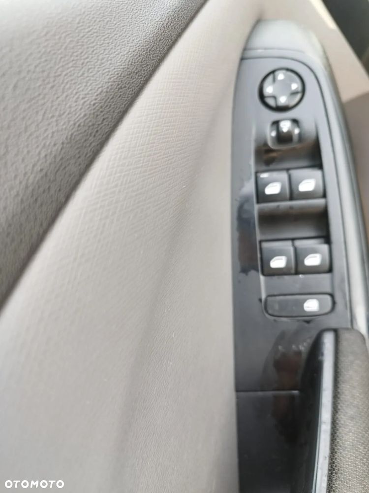 Citroën C4 Picasso - 10