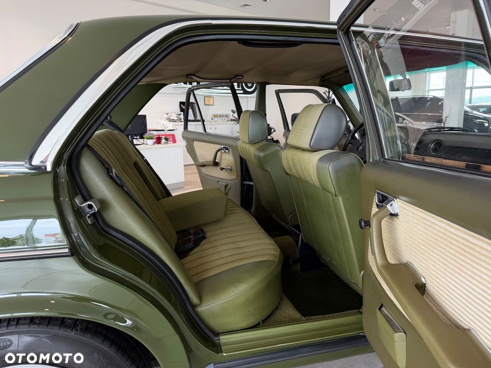 Mercedes-Benz W123 - 27