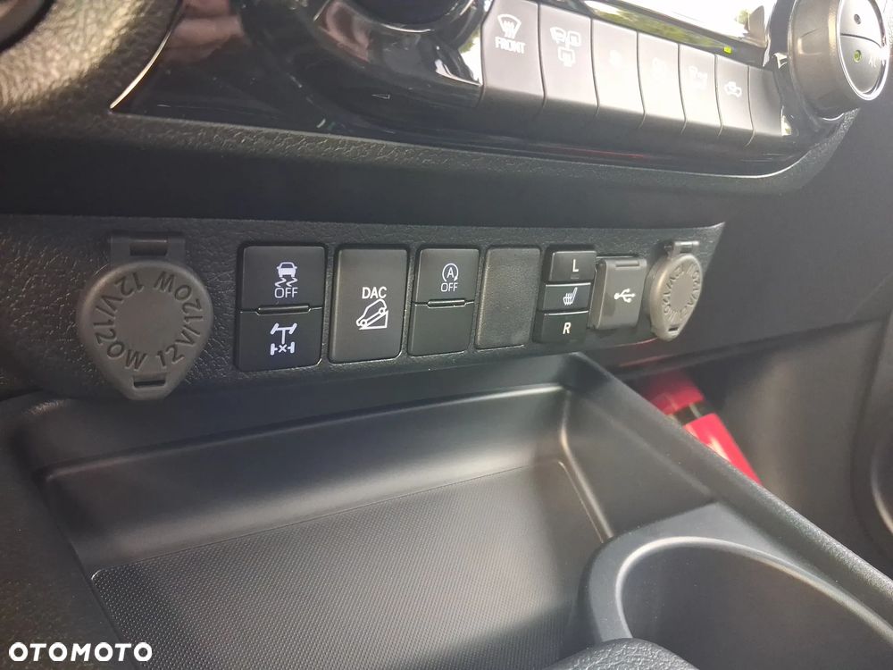 Toyota Hilux 2.8 D-4D Double Cab Invincible 4x4 - 18