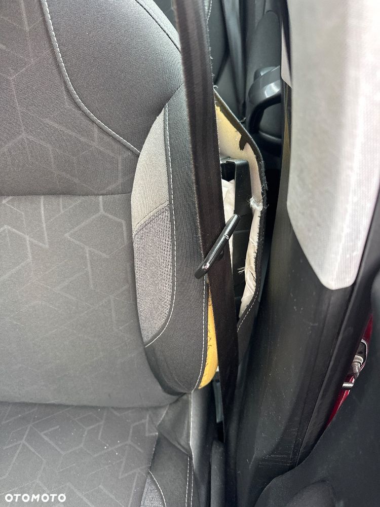 Peugeot 2008 1.2 Pure Tech Active - 21