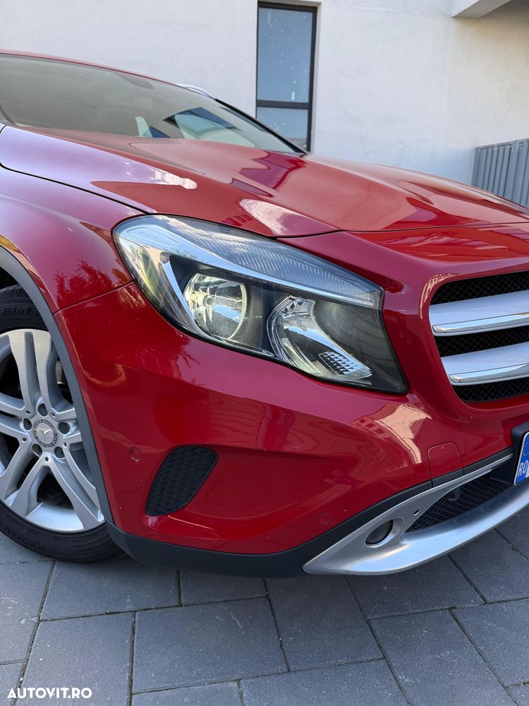 Mercedes-Benz GLA 250 4MATIC 7G-DCT - 13